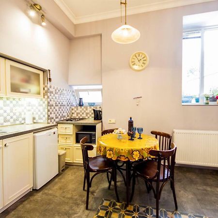 Sofia Apartment In Old تبليسي المظهر الخارجي الصورة